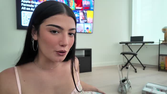 Charli D'Amelio Leggy Tiktok - Charli Damelio Nude Videos