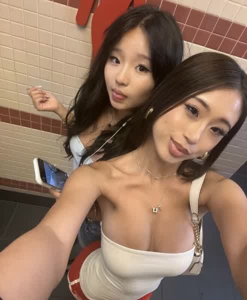Selinaatk Nude Asian Photos - Instagram Leaked Nudes
